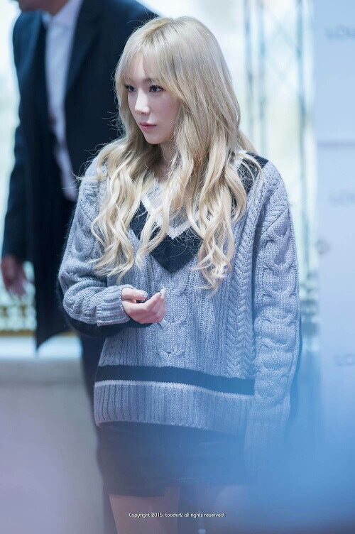 SNSD Taeyeon Inspired Knitted V-Neck Sweater