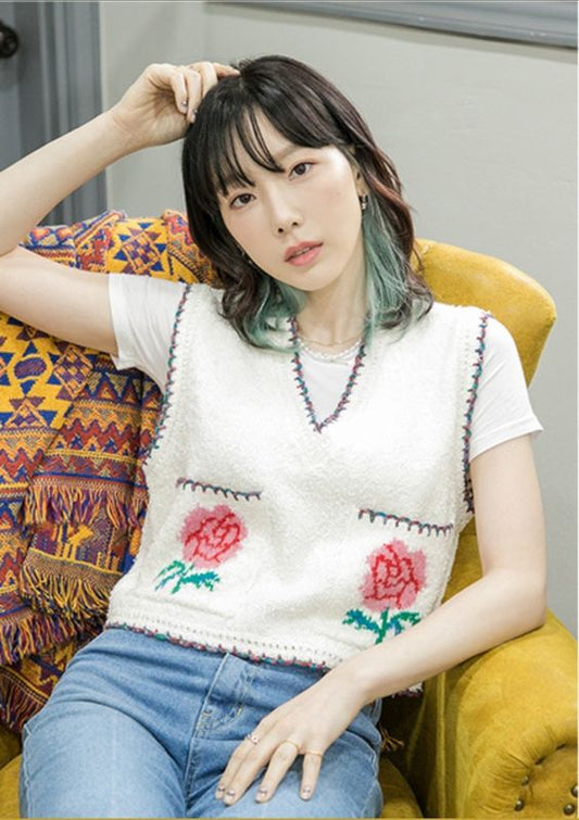 SNSD Taeyeon Inspired Pocket Flower V-Neck Sweater Vest