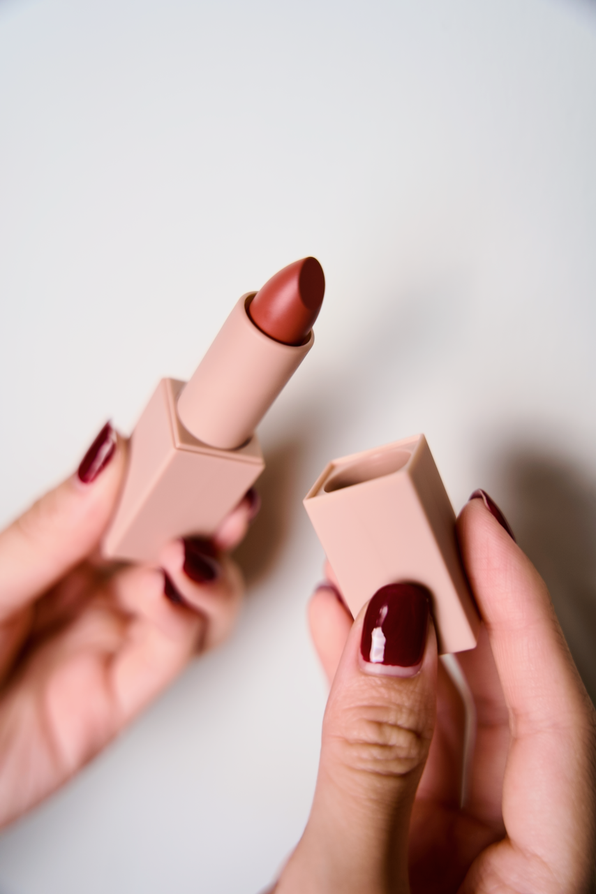 CHIO Matte Magnetic Water-Resistant Lipstick