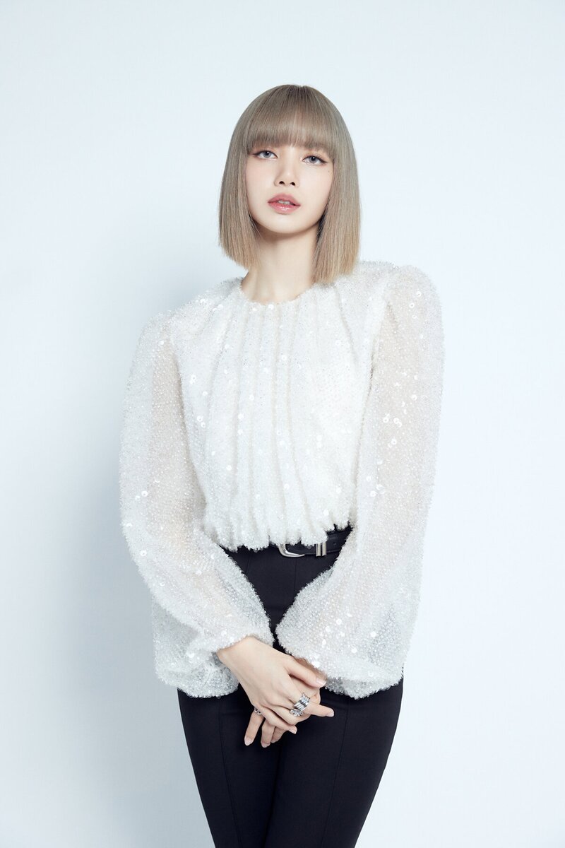 Blackpink Lisa-Inspired White Sequin Bottoming Top