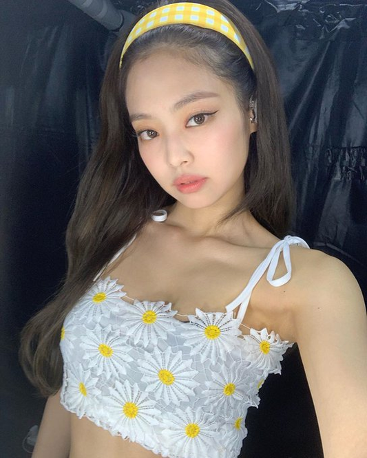 Blackpink Jennie-Inspired White Flower Lace Top