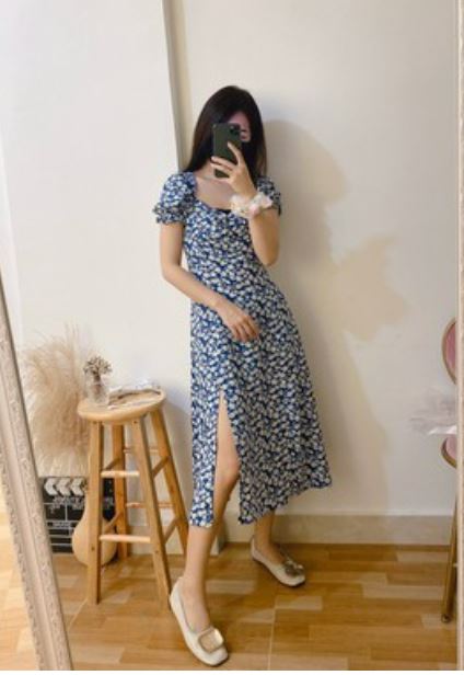 Blackpink Jisoo-Inspired Blue Floral Short Sleeve Vacation Maxi Dress