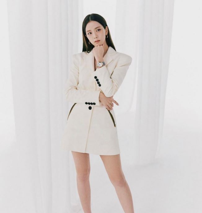 White Blackpink Jisoo-inspired Dress Suit – unnielooks