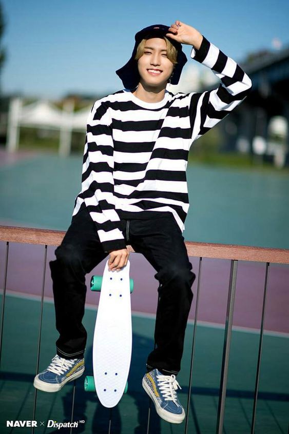 Stray Kids Jisung Inspired Black Stripe Round Neck Long-Sleeved