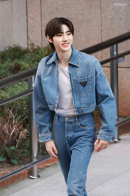 Enhyphen Sunghoon Inspired Short Denim Jacket