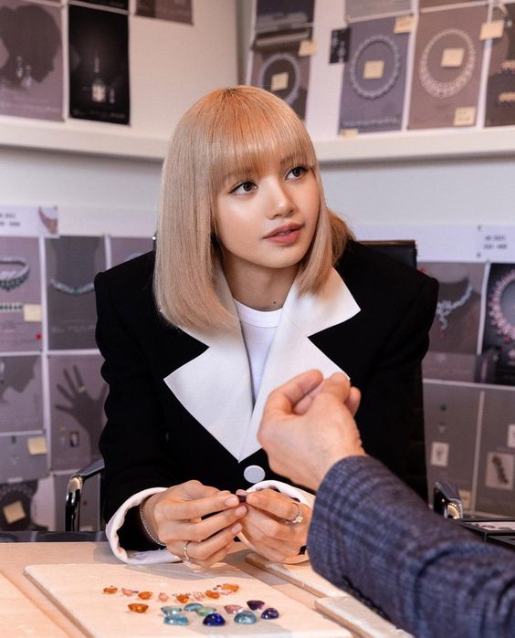 Blackpink Lisa Inspired Black And White Color Matching Suit Jacket