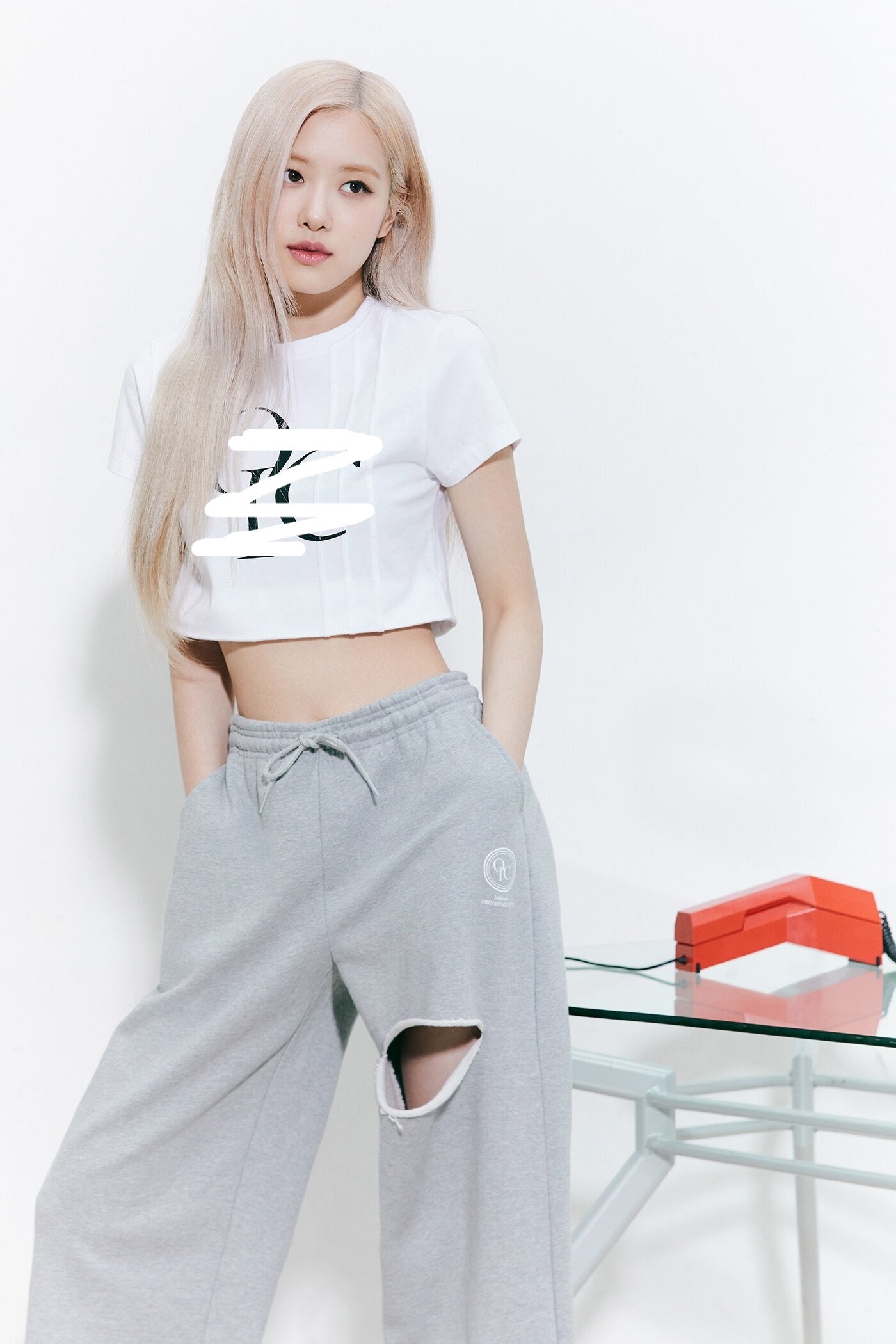 Blackpink Rosé-Inspired Wide-Leg Ripped Pants – unnielooks