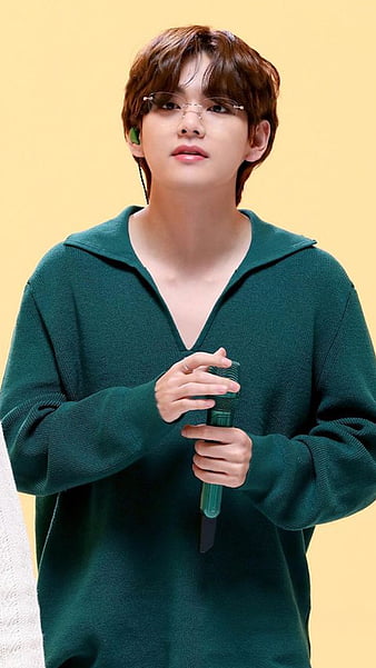 BTS Taehyung-Inspired Dark Green Loose Pullover