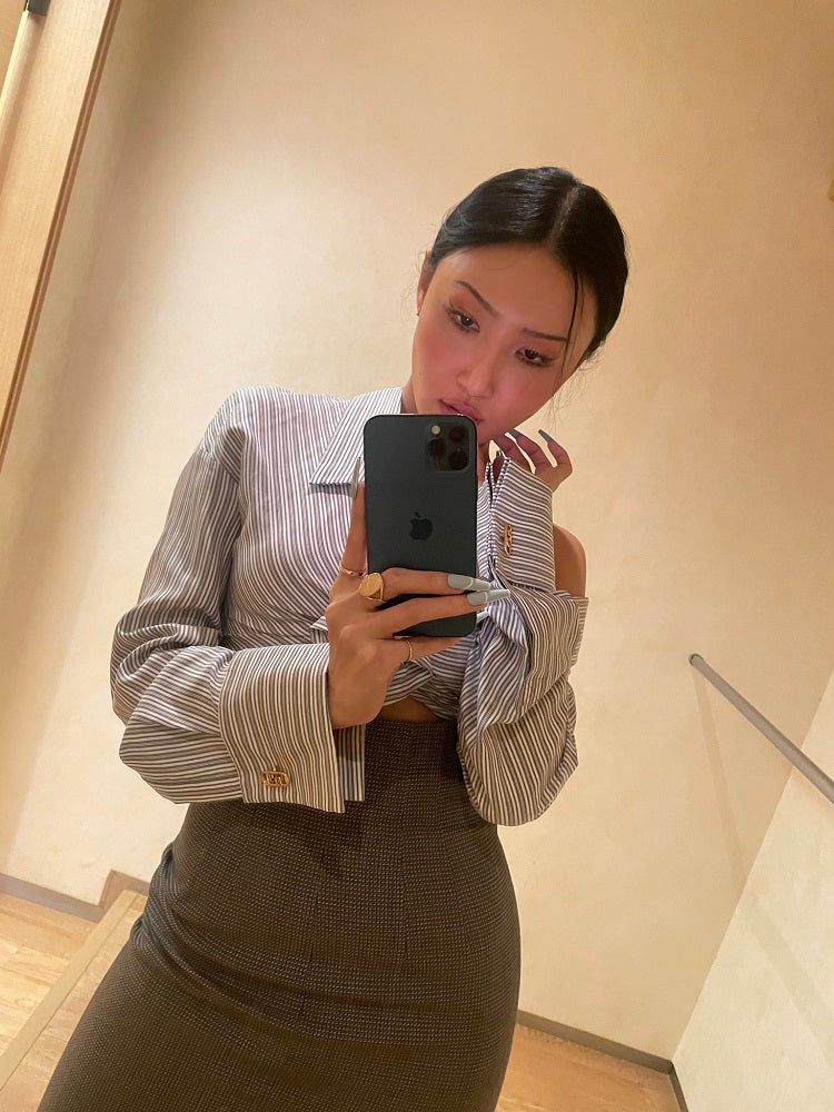 Mamamoo Hwasa Inspired Grey Striped Flower Knotted Crop Length Shirt