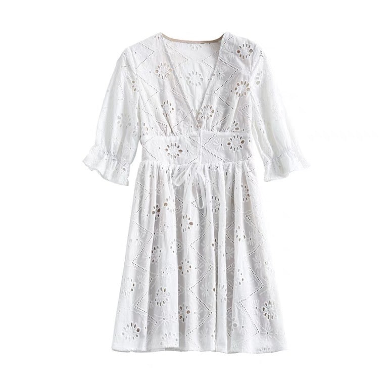 Blackpink Lisa-Inspired White Embroidered V-Neck Dress