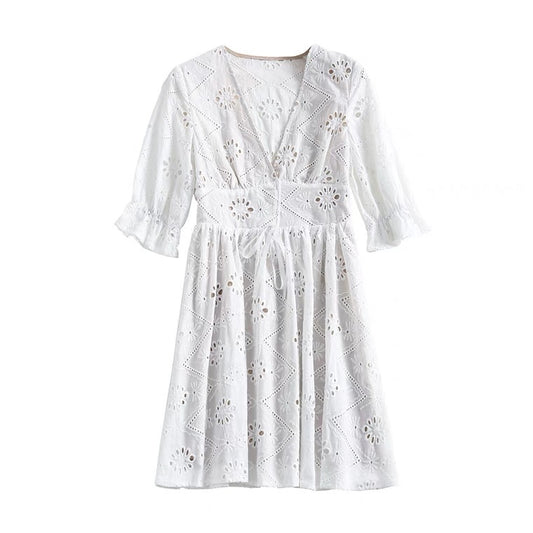 Blackpink Lisa-Inspired White Embroidered V-Neck Dress