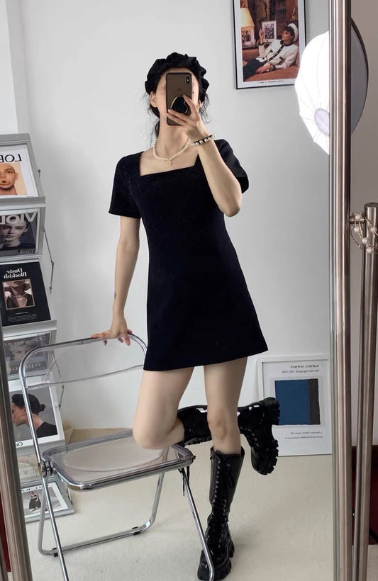 Blackpink Jennie-Inspired Black Square Neck Chic A Line Dress