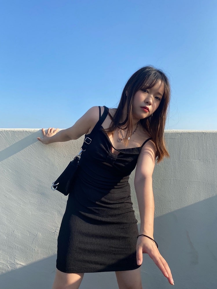 Blackpink Jennie-Inspired Black Chest Bow Dress