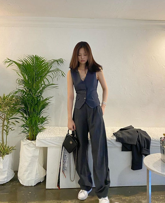 Blackpink Jennie-Inspired Black Suit Vest