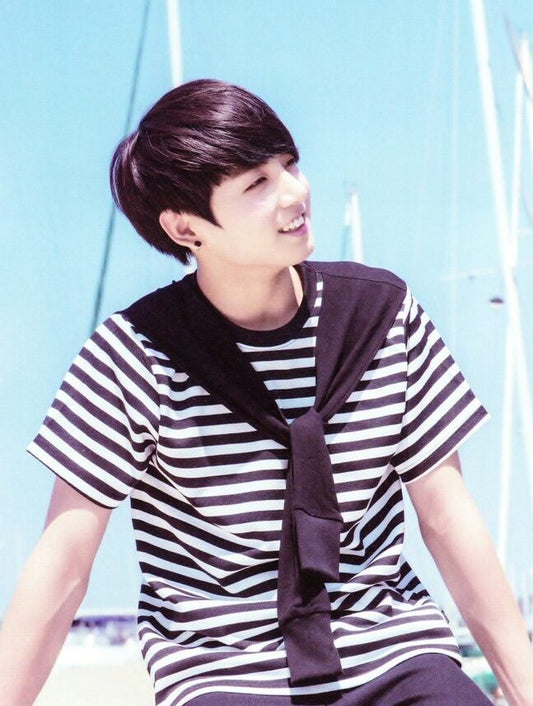 BTS Jungkook-Inspired White And Black Striped T-shirt With Shawl
