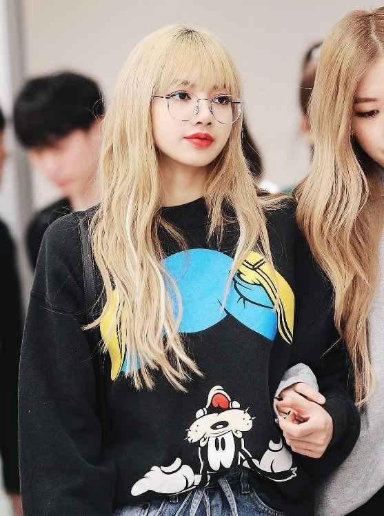 Sweater on sale blackpink lisa