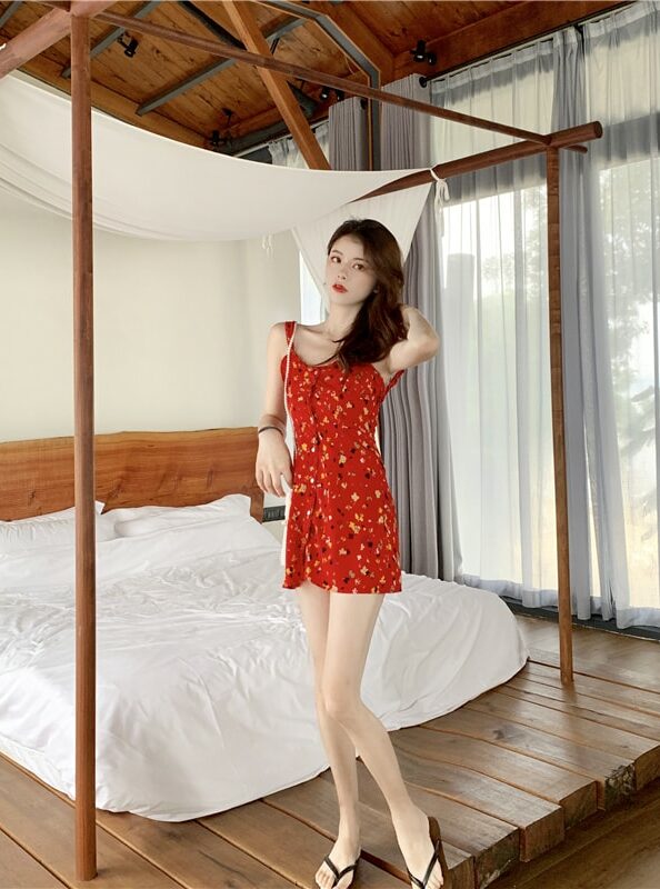 Blackpink Lisa-Inspired Red Floral Mini Dress