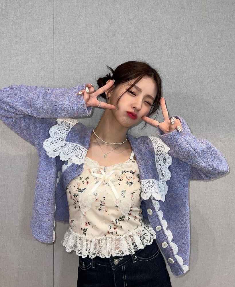 G-IDLE Miyeon Inspired Lace Floral Bustier Top