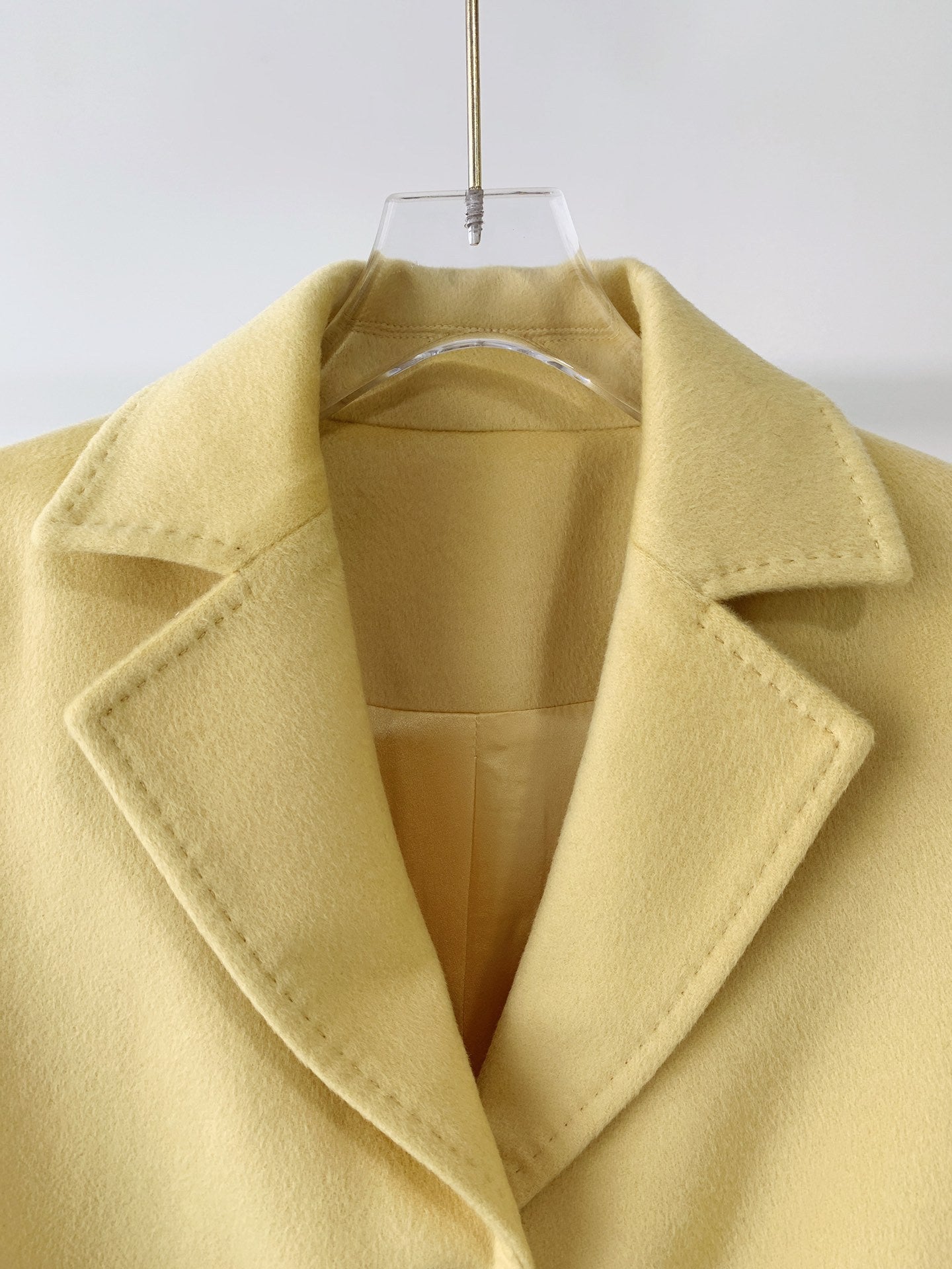 Blackpink Jisoo Inspired Yellow Jacket And Short Skirt
