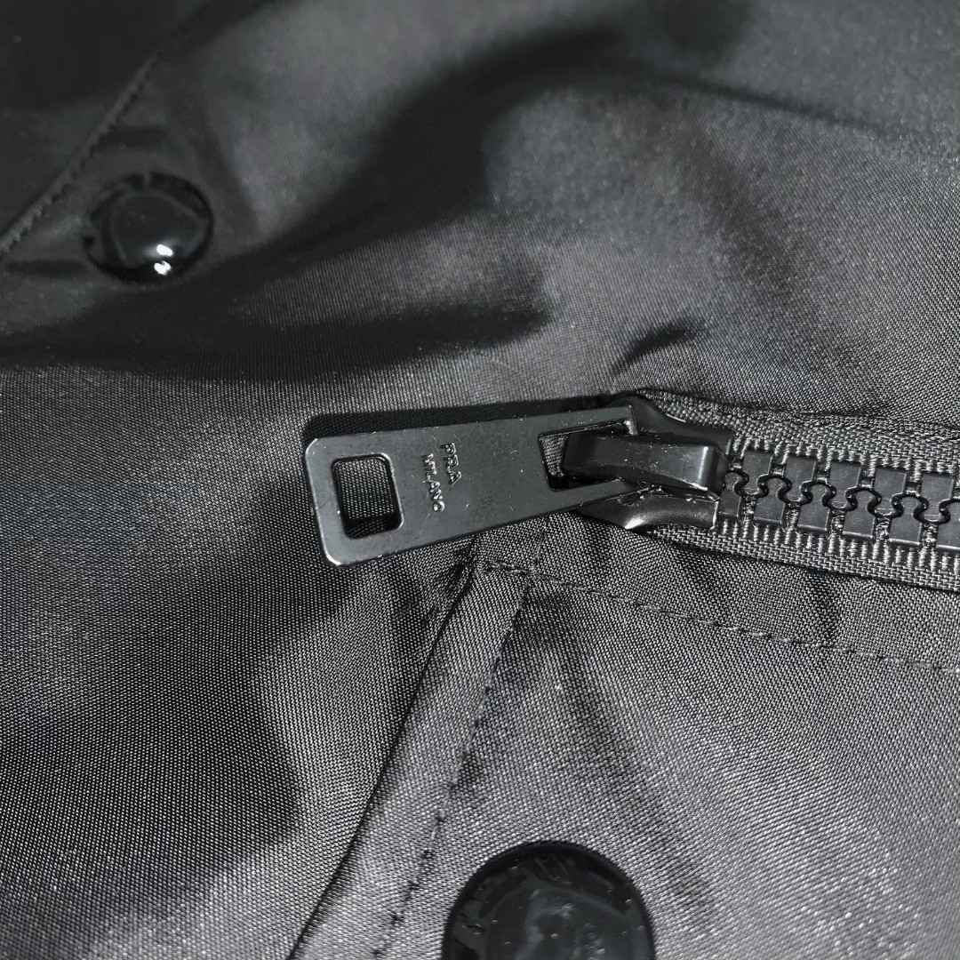 NCT127 Jaehyun Inspired Black Short-Sleeved Zipper Pocket