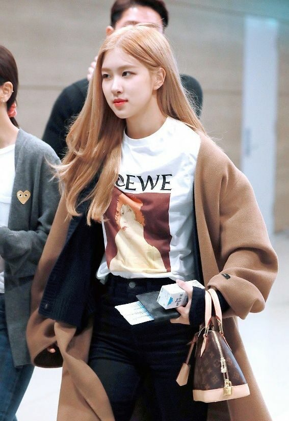 Blackpink sales rose shirt