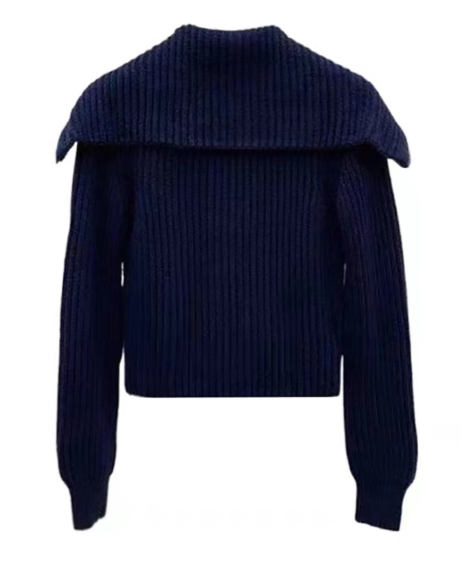 Blackpink Rosé-Inspired Navy Knit Sweater