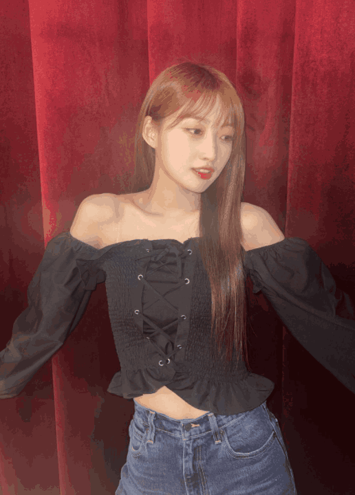 Everglow Sihyeon Inspired Black Off-Shoulder Puff Sleeved
