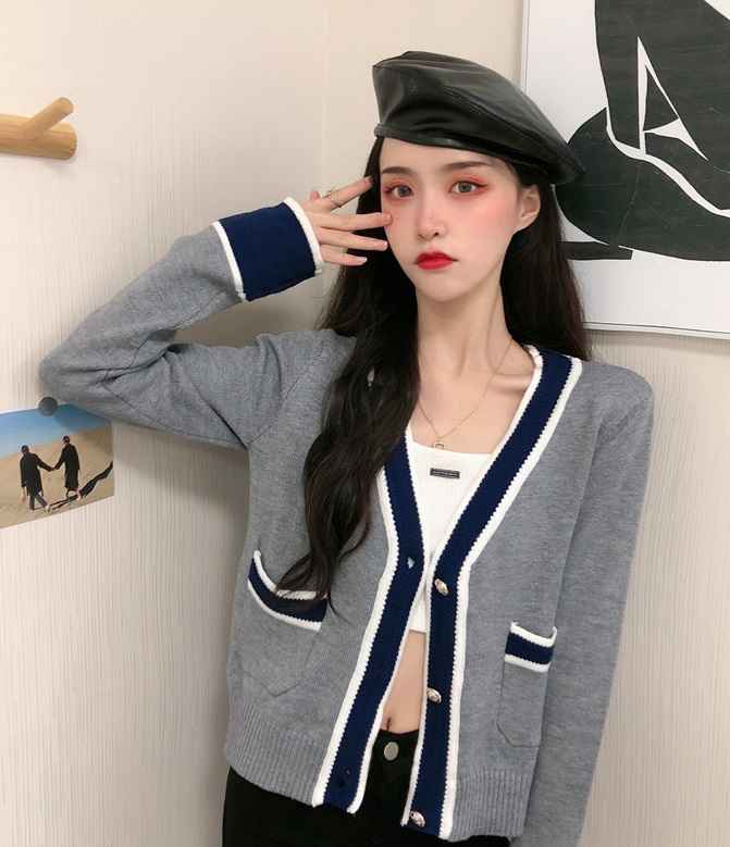 Everglow Sihyeon Inspired Grey V-Neck Cardigan With Two Pocket