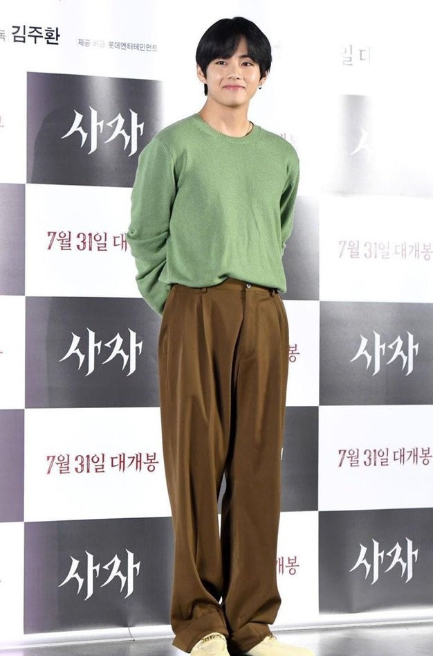 BTS Taehyung-Inspired Brown Argyle Sweater – unnielooks