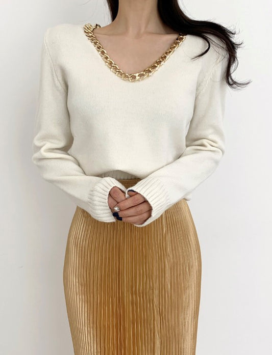 Crash Landing On You Yoon Se Ri Inspired White Chain Collar Sweater