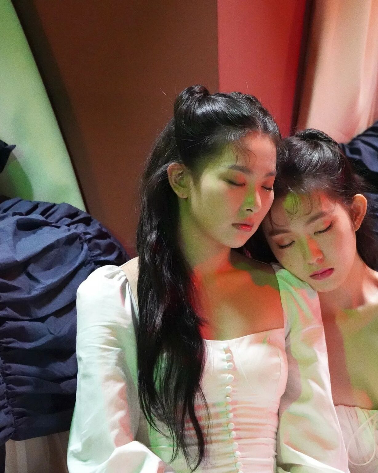 Red Velvet Seulgi Inspired White Square Neck Long Sleeves Dress
