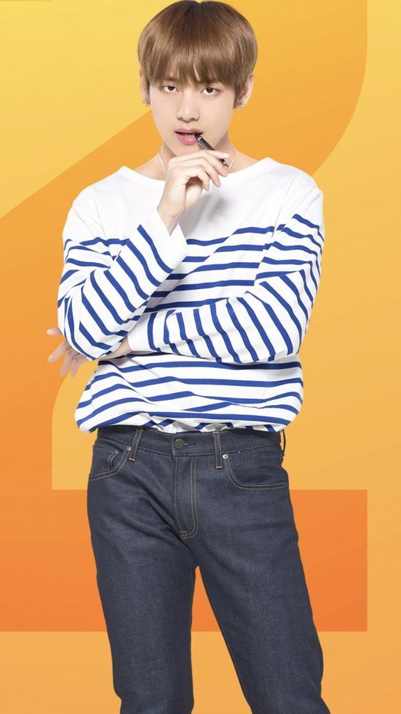BTS Taehyung Inspired Loose Stripe Long-Sleeved